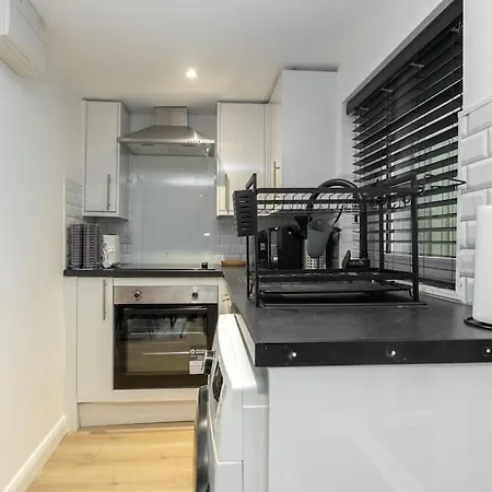 Modern Studio Apart Large Garden Stoke-on-Trent Exterior photo